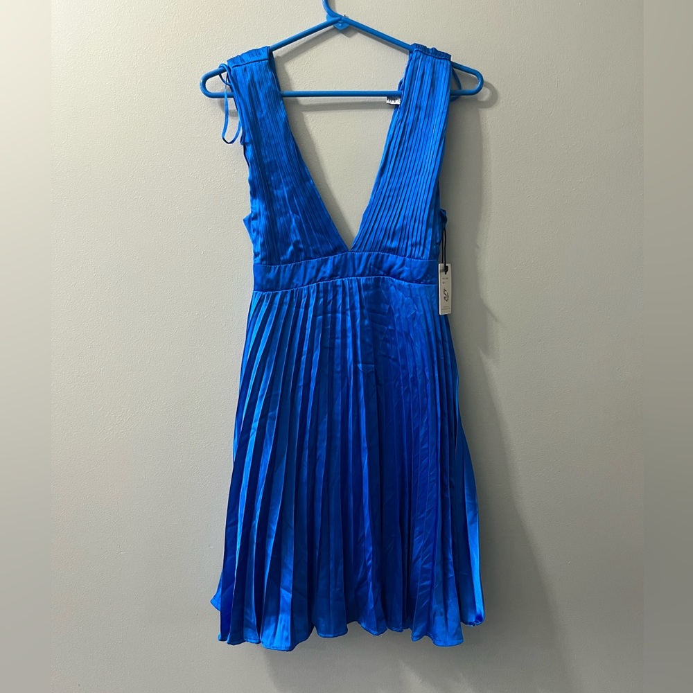 NWT - Sincerely Jules: Cobalt Blue Pleated V-Neckline Dress small